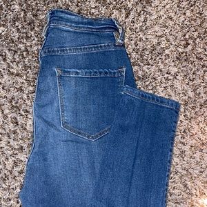 Fashion Nova high wasted jeans🌙